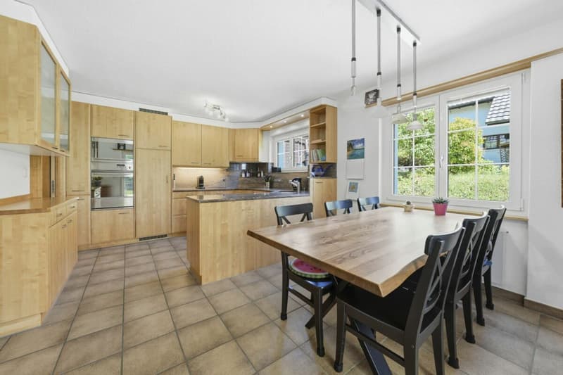 Freistehendes Familienhaus mit Charme, Privatsphäre und sonnigem Gartenparadies (11)