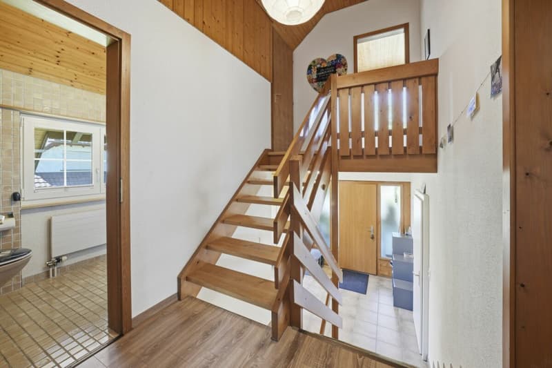 Freistehendes Familienhaus mit Charme, Privatsphäre und sonnigem Gartenparadies (14)