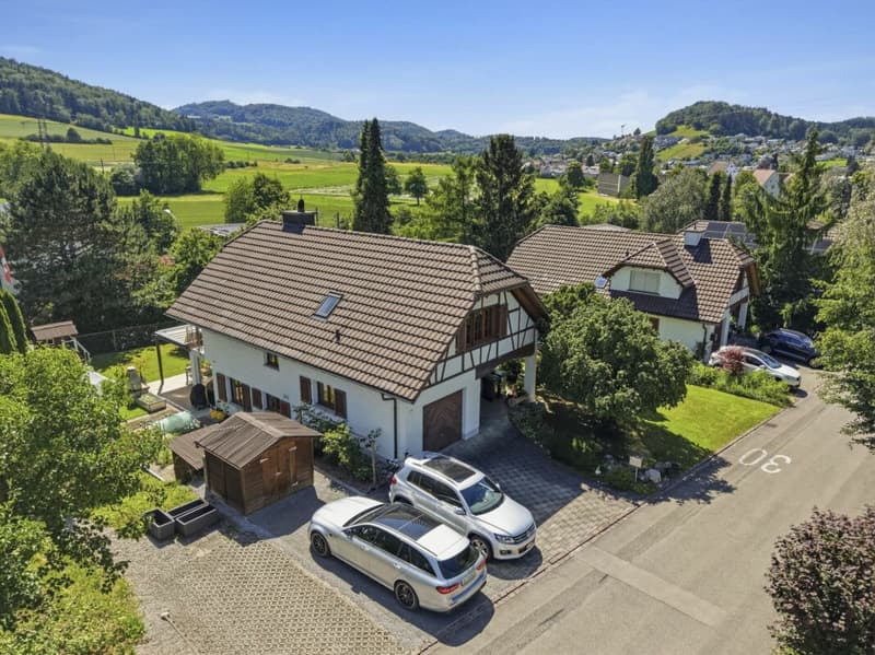 Freistehendes Familienhaus mit Charme, Privatsphäre und sonnigem Gartenparadies (32)