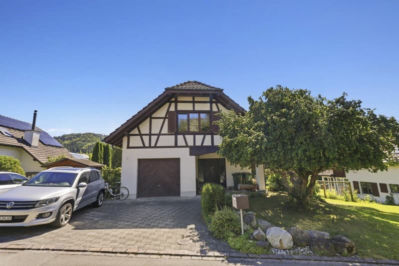 Freistehendes Familienhaus mit Charme, Privatsphäre und sonnigem Gartenparadies (29)