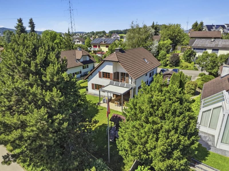 Freistehendes Familienhaus mit Charme, Privatsphäre und sonnigem Gartenparadies (30)