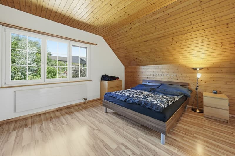 Freistehendes Familienhaus mit Charme, Privatsphäre und sonnigem Gartenparadies (16)