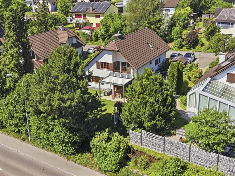 Freistehendes Familienhaus mit Charme, Privatsphäre und sonnigem Gartenparadies (31)