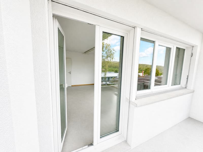 Helles Büro von 85 m² mit Balkon und freier Sicht, 10 Minuten von Biel (12)
