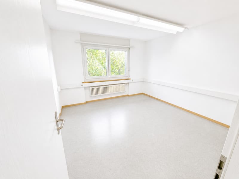 Helles Büro von 85 m² mit Balkon und freier Sicht, 10 Minuten von Biel (14)