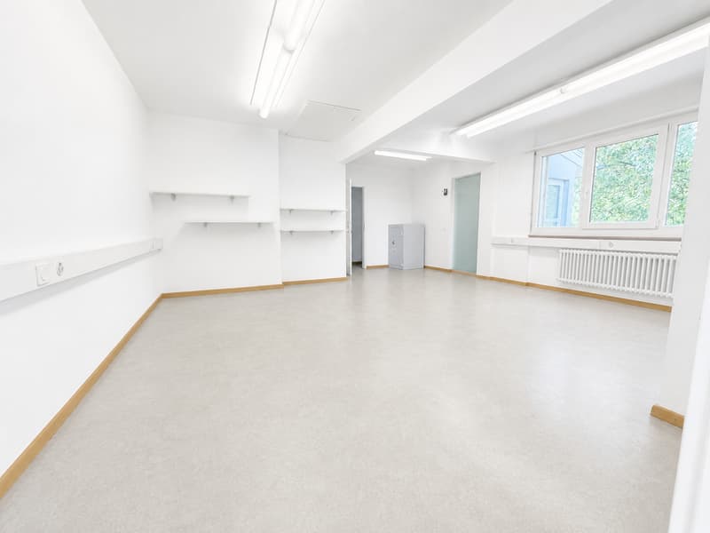 Helles Büro von 85 m² mit Balkon und freier Sicht, 10 Minuten von Biel (4)