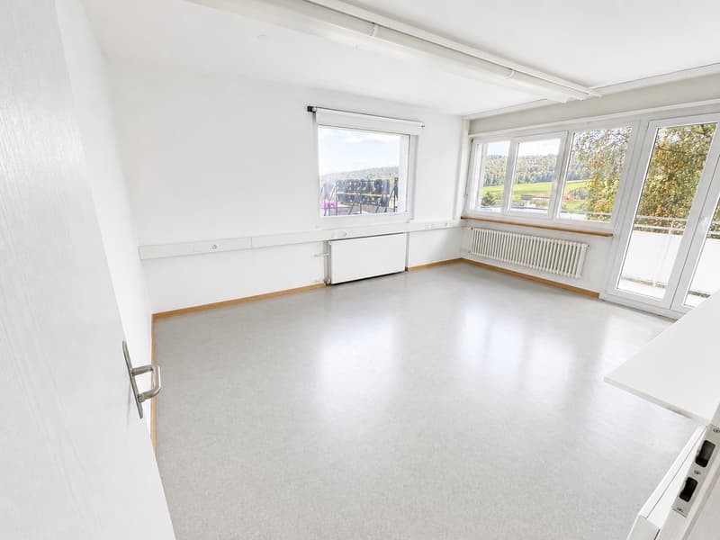 Helles Büro von 85 m² mit Balkon und freier Sicht, 10 Minuten von Biel (9)