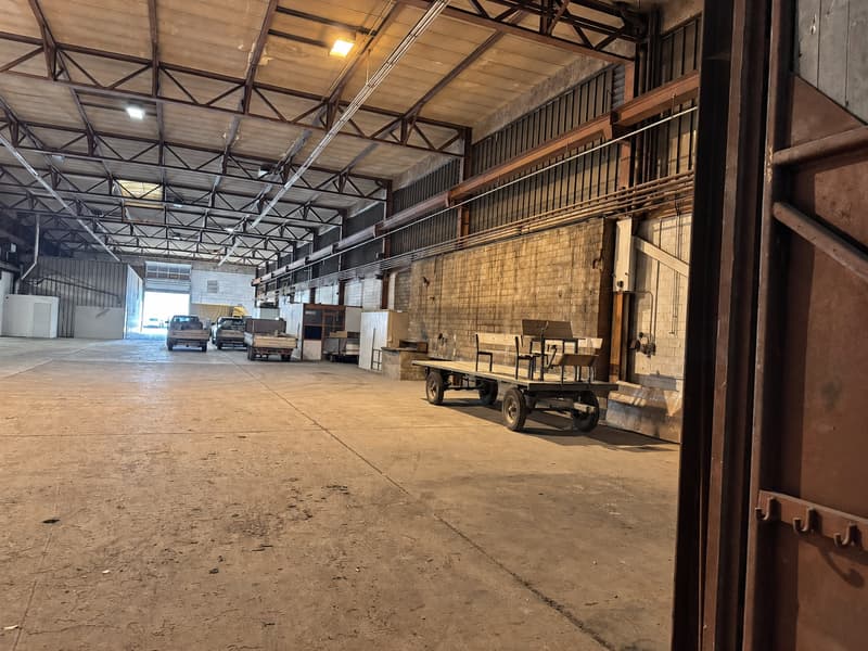 Grand entrepôt industriel à Porrentruy à louer env. 1117m2 (10)