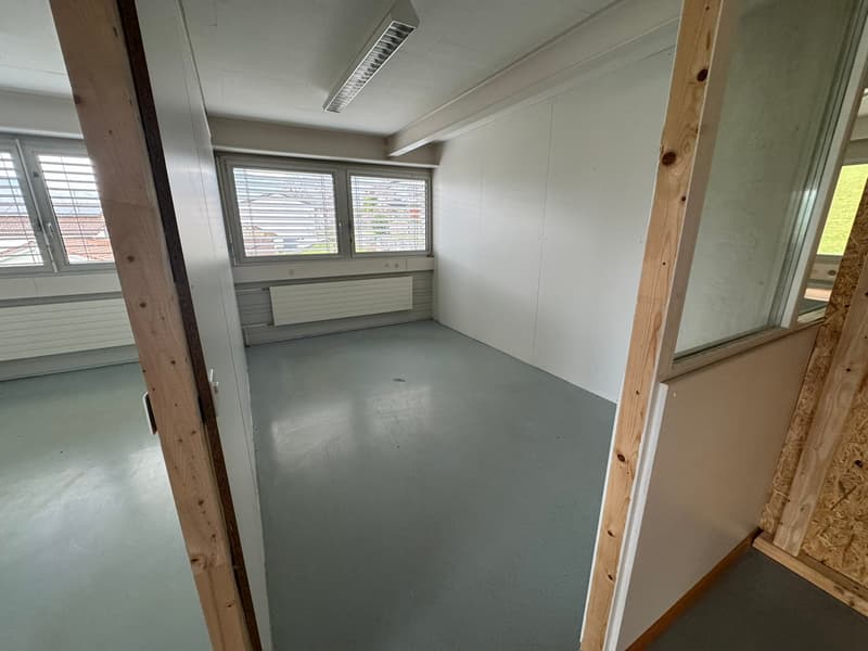 À louer à Orvin – petites surfaces pour atelier, bureau ou stockage (2)
