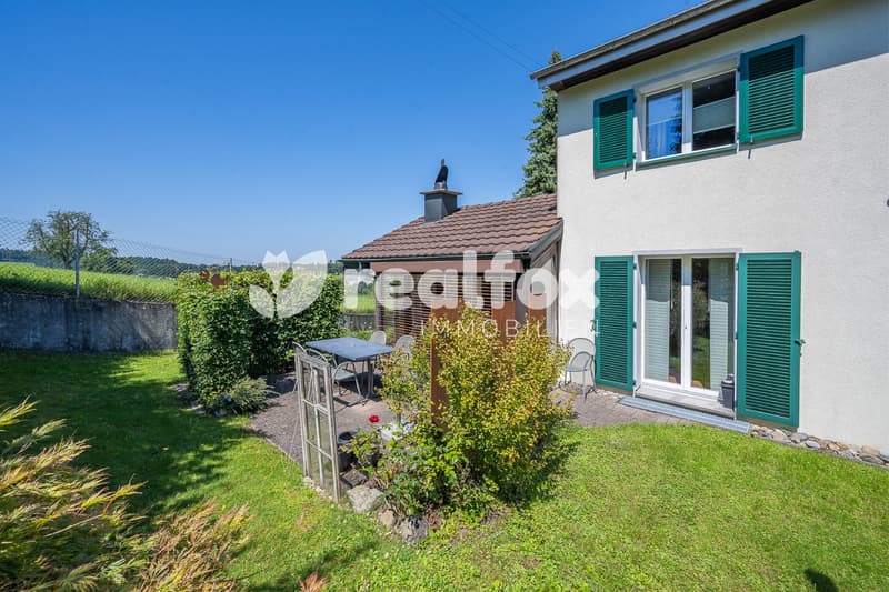 Cozy semi-detached house with green retreat (1)