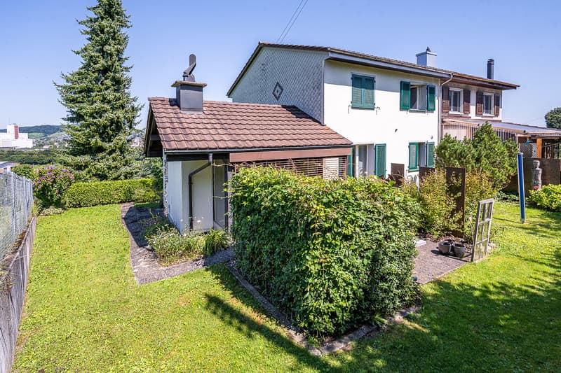 Cozy semi-detached house with green retreat (4)