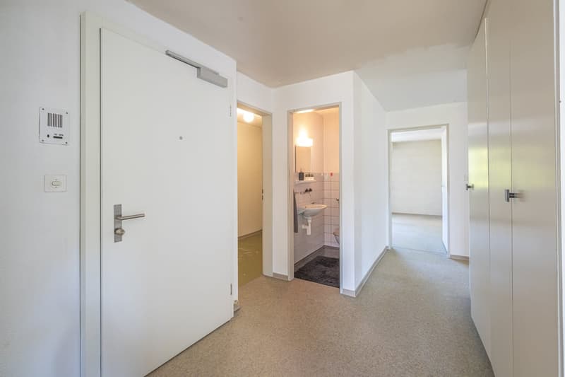 Ampio appartamento di 4.5 locali con balcone e bella vista sulle Churfirsten (6)