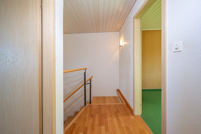 Gang mit Blick ins Schlafzimmer