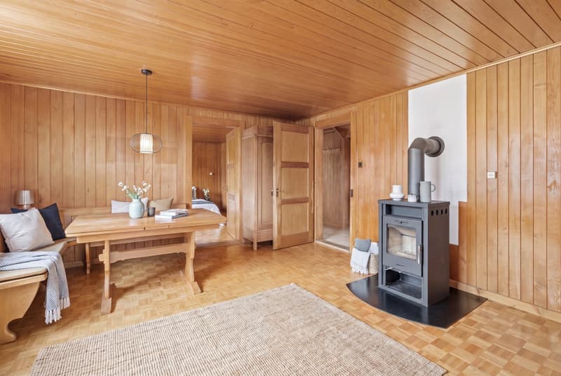 Bauernhaus / Ferienhaus mit separaten Doppelgaragen (29)