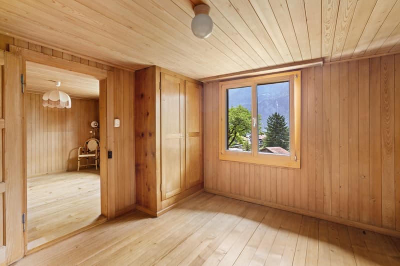 Bauernhaus / Ferienhaus mit separaten Doppelgaragen (43)