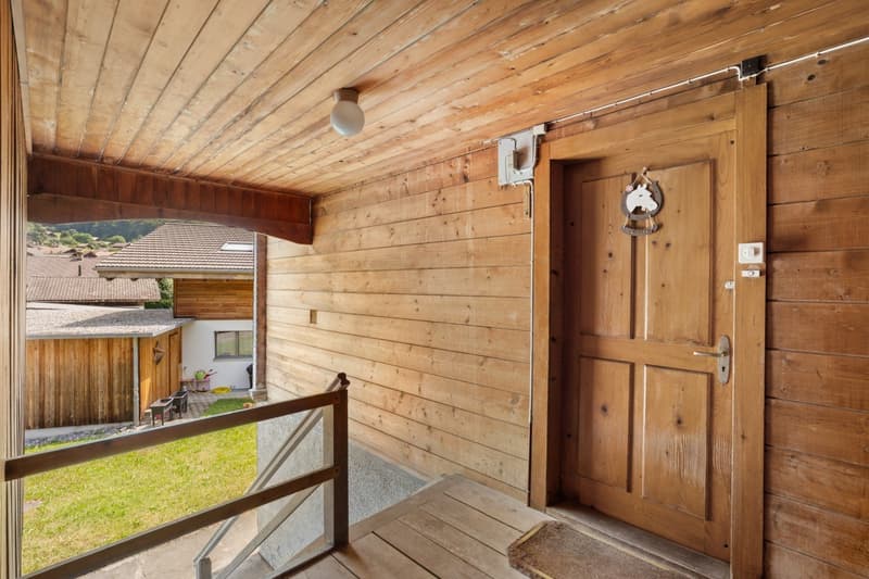 Bauernhaus / Ferienhaus mit separaten Doppelgaragen (13)