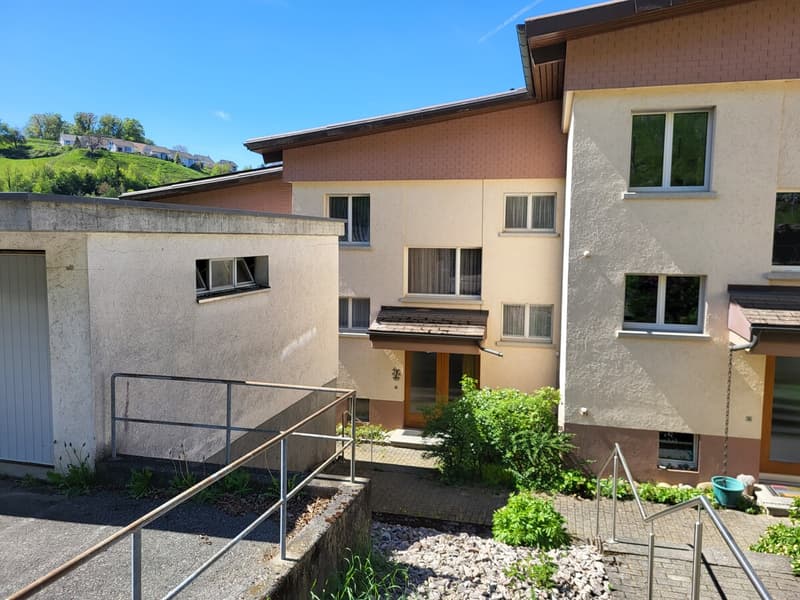Charming semi-detached family house in a central location (2)
