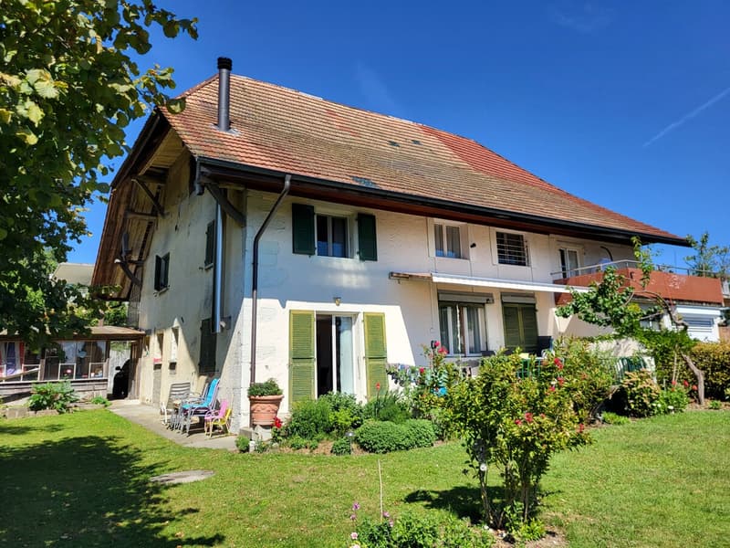 Large 2-family house with mechanical workshop (2)