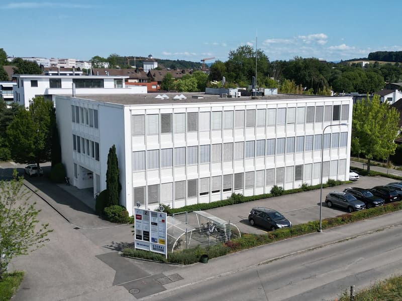 La tua nuova sede aziendale – Spazi ufficio moderni a Solothurn (6)