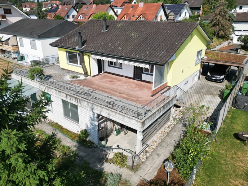 Tolles Einfamilienhaus mit Einliegerwohnung und sonniger Terrasse (2)