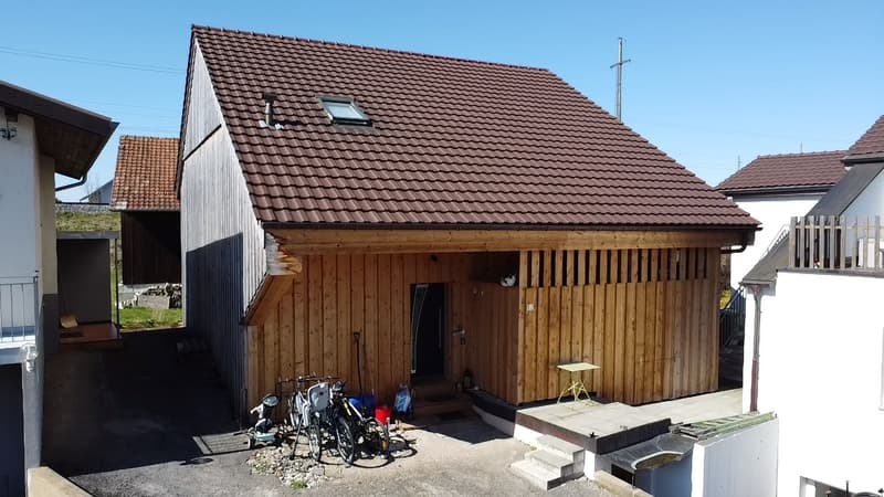 Zu vermieten in Courgenay? Renovierte Wohnung mit Charme (2)