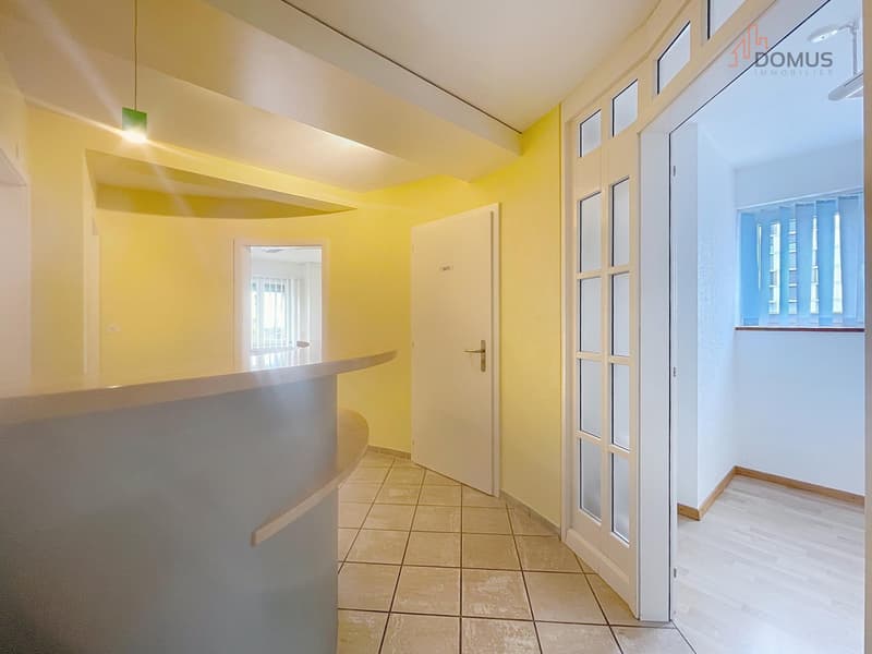Zu vermieten? Vielseitige Büros von 76 m² gegenüber dem Bahnhof Delémont (2)