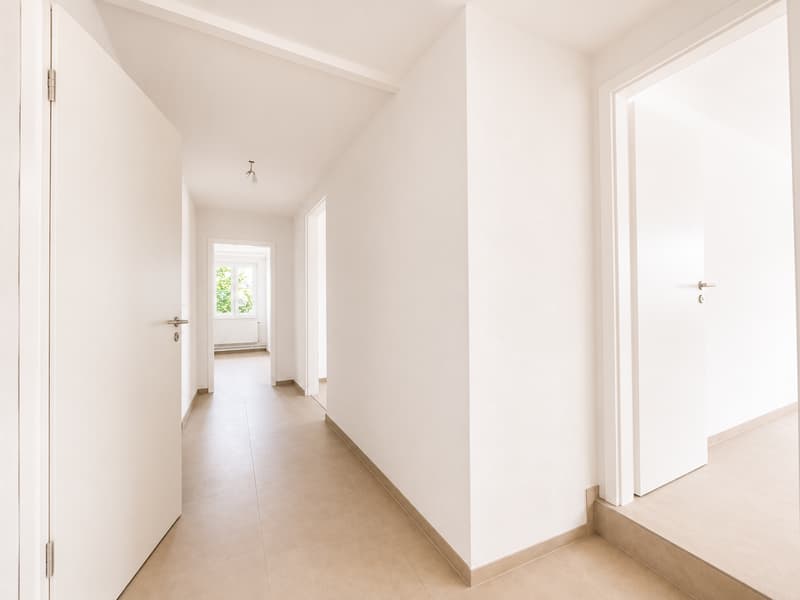 Magnificent 4,5 rooms completely renovated with 97 m² in the heart of Rossemaison (9)
