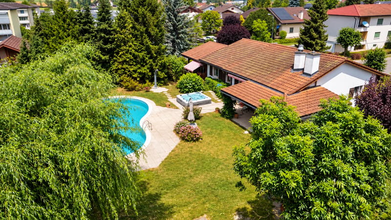 Villa individuelle avec piscine sur magnifique parcelle arborisée (13)