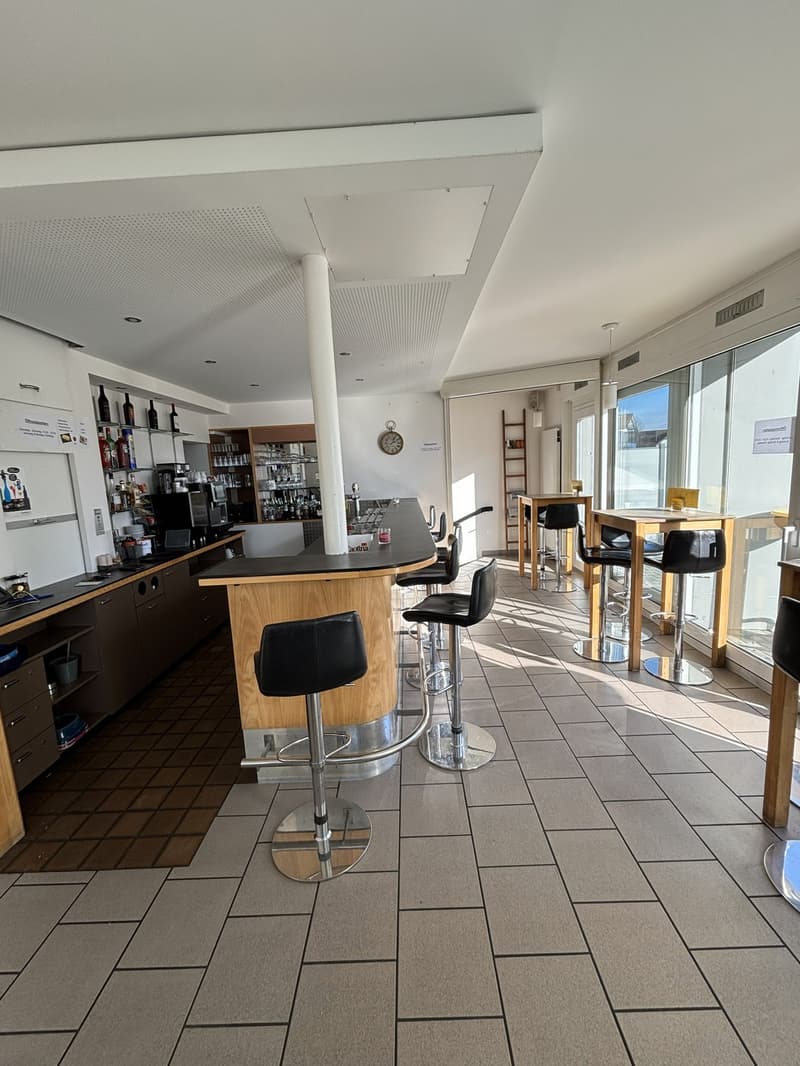 Restaurant an bester Lage in Wünnewil (4)