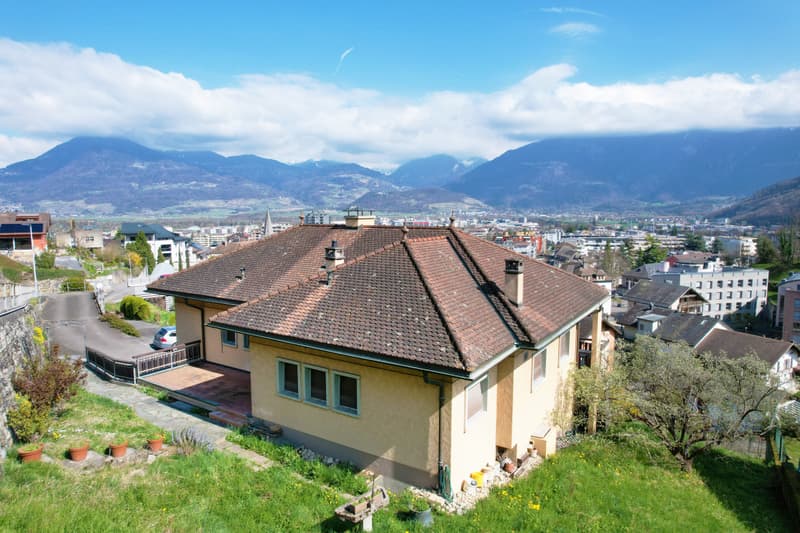 Villa con vista panoramica nel cuore di Monthey (2)