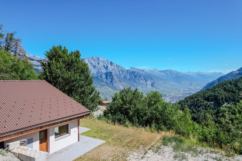 NEW 4.5 ROOM CHALETS WITH PANORAMIC VIEW IN SAXON (2)