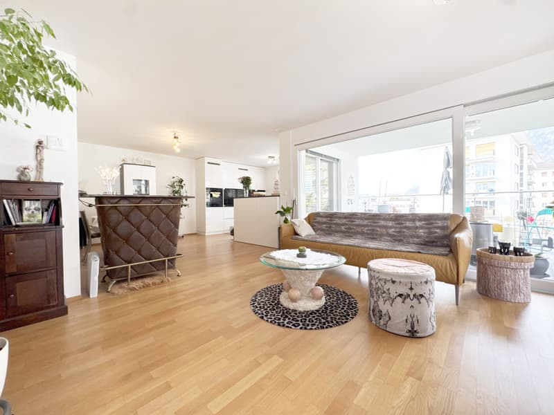 SPACIOUS 4.5-ROOM APARTMENT OF HIGH STANDARD (3)