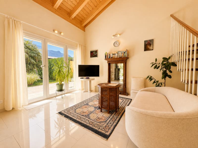 INDIVIDUAL MINERGIE VILLA WITH LARGE GARDEN IN A PEACEFUL AND SUNNY SETTING (5)