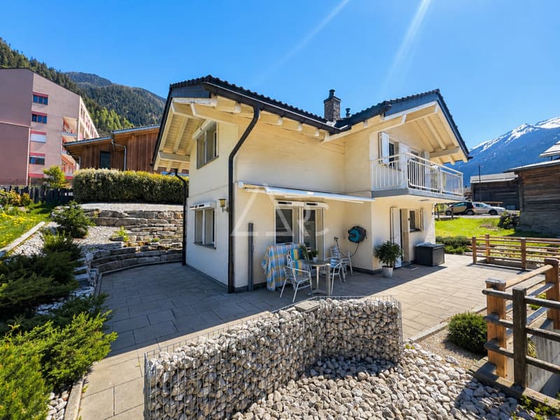 INDIVIDUAL VILLA IN EXCELLENT CONDITION - CALM, DOUBLE GARAGE & SECONDARY RESIDENCE (1)