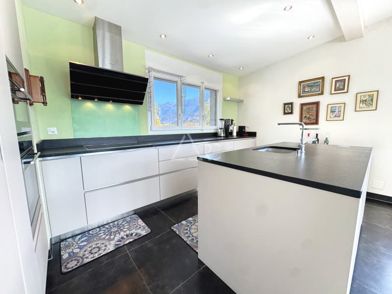 Attic with panoramic view in the heart of Fully (6)