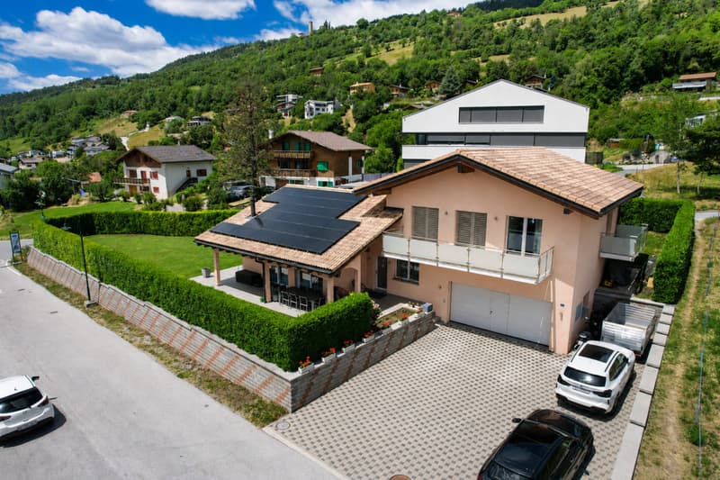 VILLA 6.5 ROOMS WITH LARGE GARDEN AND UNOBSTRUCTED VIEW (1)