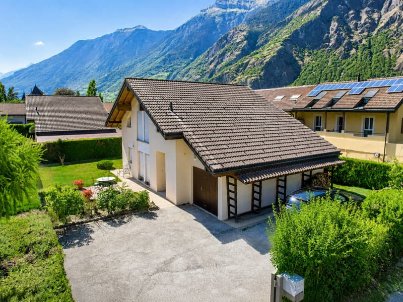 VILLA INDIVIDUELLE DE 5.5 PIÈCES AVEC JARDIN ET VÉRANDA À SAXON (1)