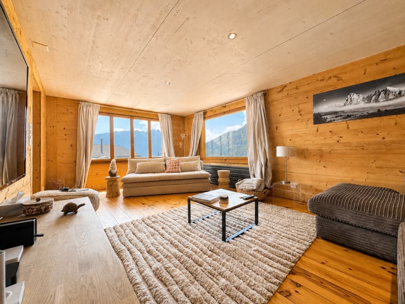 MAGNIFIQUE CHALET RÉNOVÉ - RÉSIDENCE SECONDAIRE & VENTE AUX ÉTRANGERS AUTORISÉES (5)