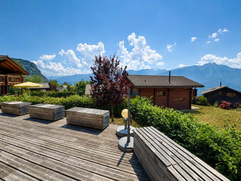 MAGNIFIQUE CHALET RÉNOVÉ - RÉSIDENCE SECONDAIRE & VENTE AUX ÉTRANGERS AUTORISÉES (4)