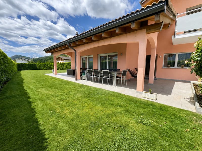 VILLA 6.5 PIÈCES AVEC GRAND JARDIN ET VUE DÉGAGÉE (2)
