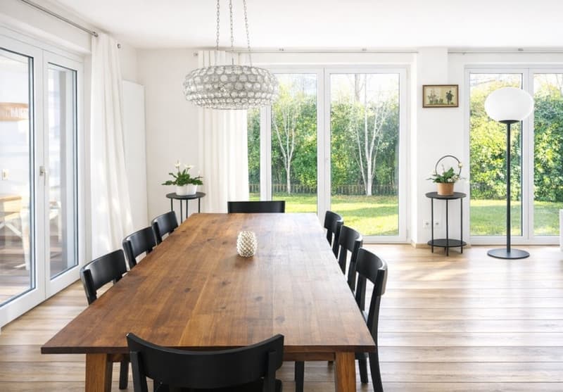 Casa unifamiliare di 8 locali senza tempo in un ambiente verde e centrale. (3)