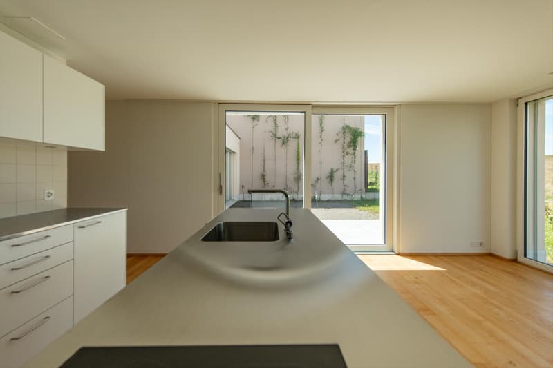 "Tschampani" - Grosszügiges 5.5-Zimmer Haus im Grünen. (2)