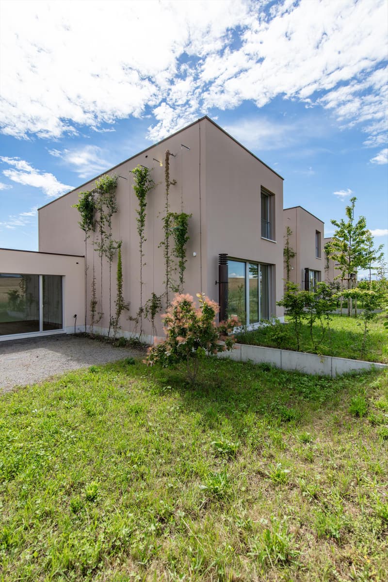 "Tschampani" - Ampia casa di 7,5 locali in un'area verde. (4)