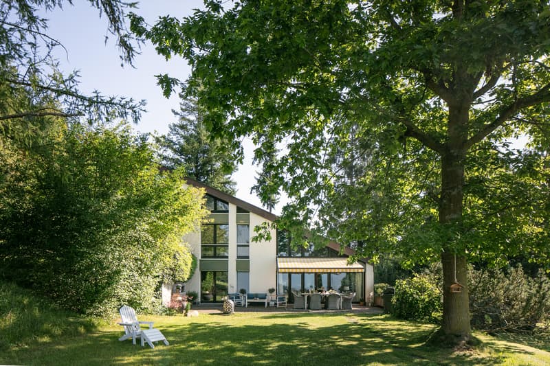 Oasis in the Green with Panoramic View (5)