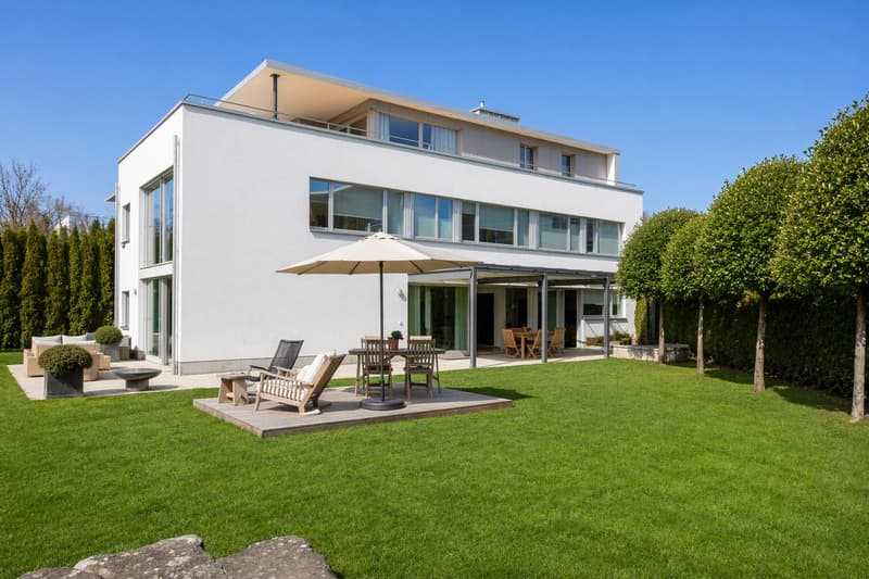 Maison unifamiliale moderne de 6½ à 7½ pièces à Küsnacht. (1)