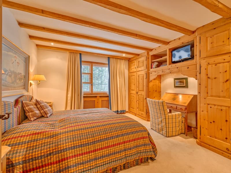 Chesa Nova - Villa in sunny central location in St. Moritz village. (4)