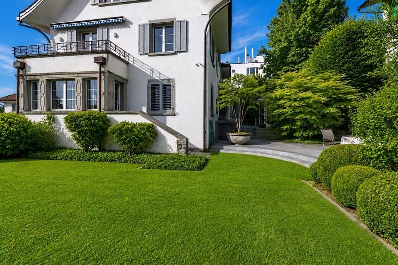 Herrschaftliche 7-Zimmer Villa an bester Lage am Zürichberg (1)