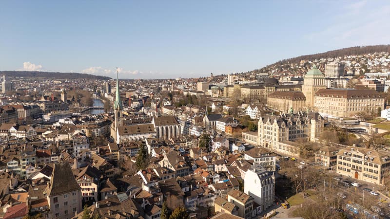 Wohnen oder Arbeiten im Herzen von Zürich  nur wenige Schritte vom Kunsthaus, Grossmünster und Bellevueplatz entfernt.