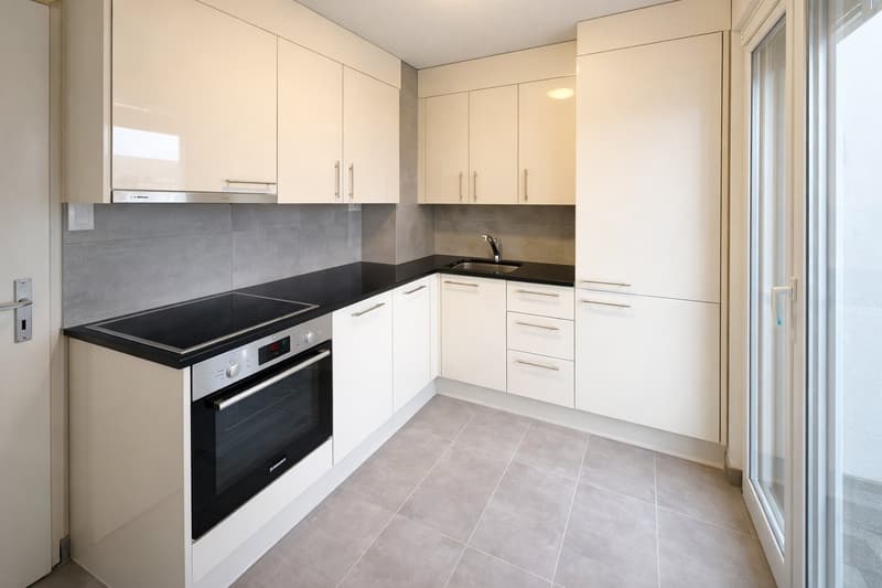 Magnificent apartment with panoramic view in La Chaux-de-Fonds - First month's rent offered !! (2)