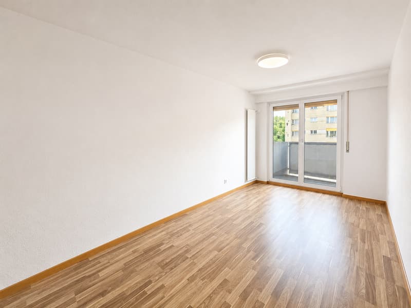 Apartment 2.5 rooms with balcony and beautiful view on the 5th floor – Le Locle (3)